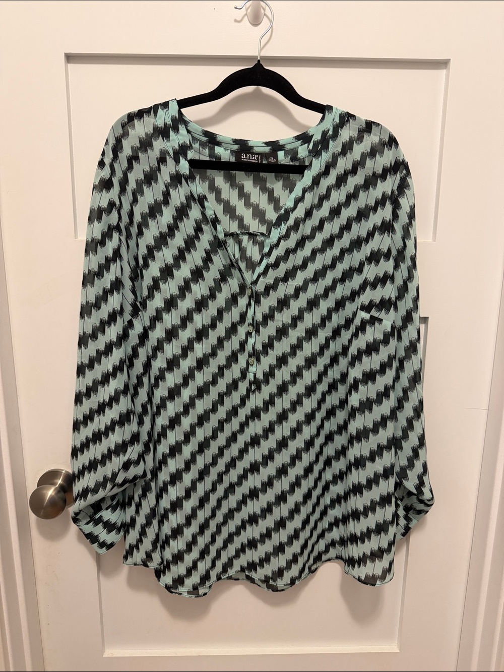 a.n.a Mint and Black Zigzag V-Neck Blouse